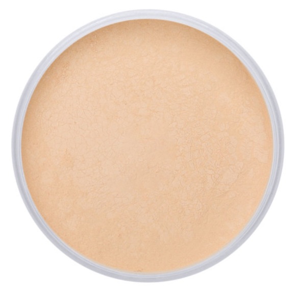 JEFFREE STAR COSMETICS
Magic Star Luminous Setting Powder - Picture 2 of 5